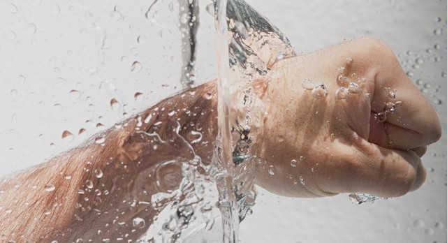 should you wash your beard before trimming or after?
