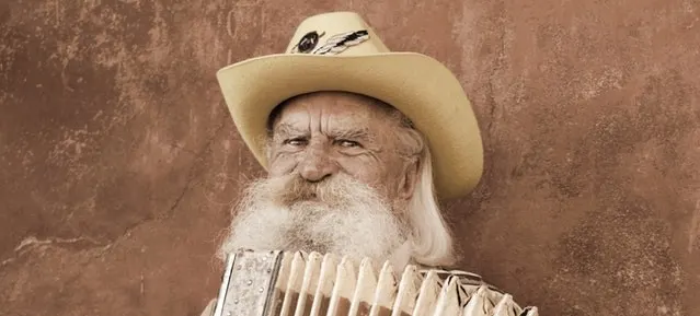 how to dye a beard white