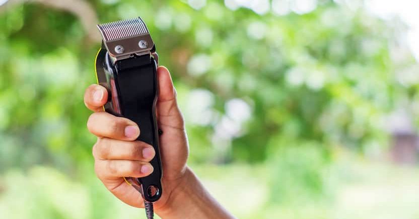 Trimming Chest Hair With Clippers: The Essential Info