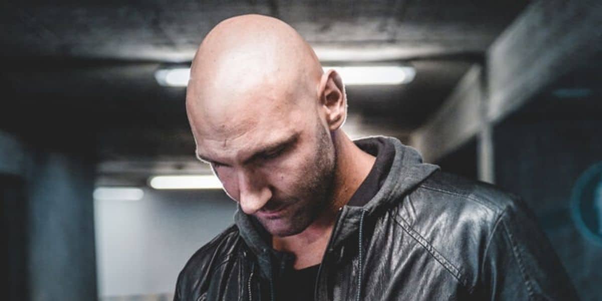 How To Moisturize A Bald Head