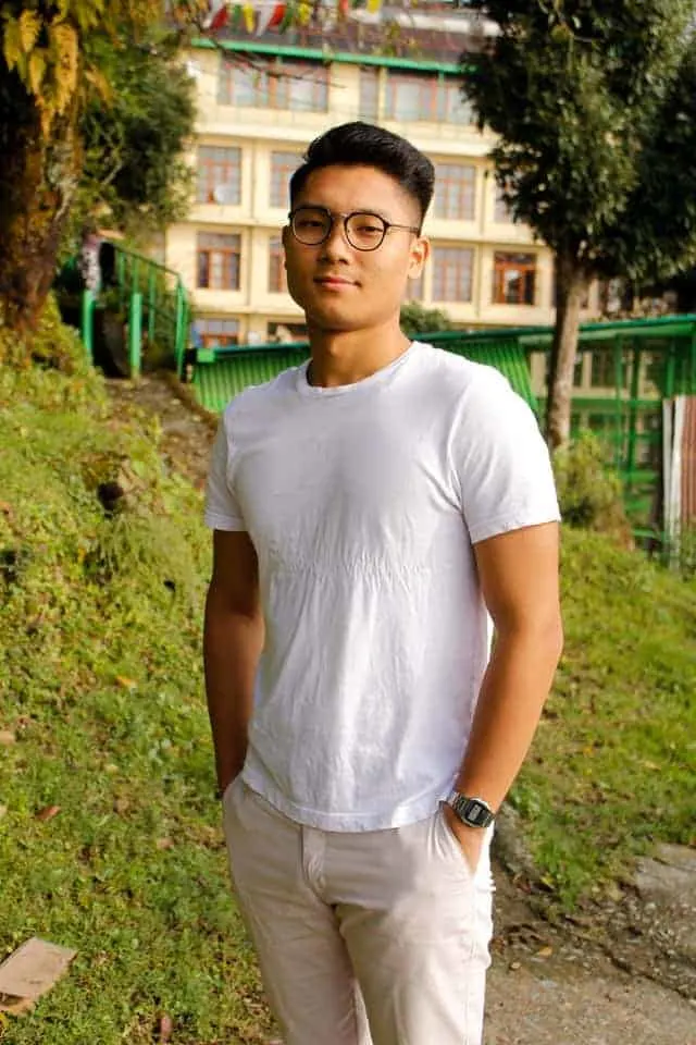 Stone chinos and white tshirt pairing