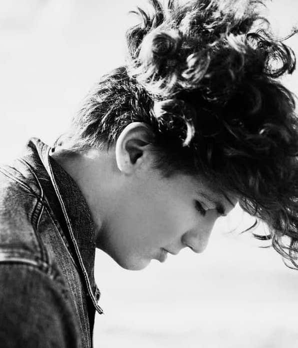 A long and curlyquiff