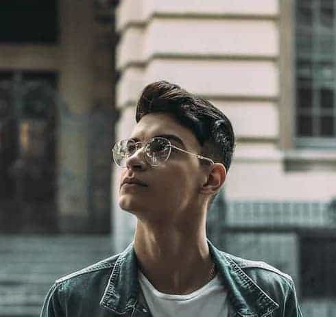 example of a curved and neat quiff