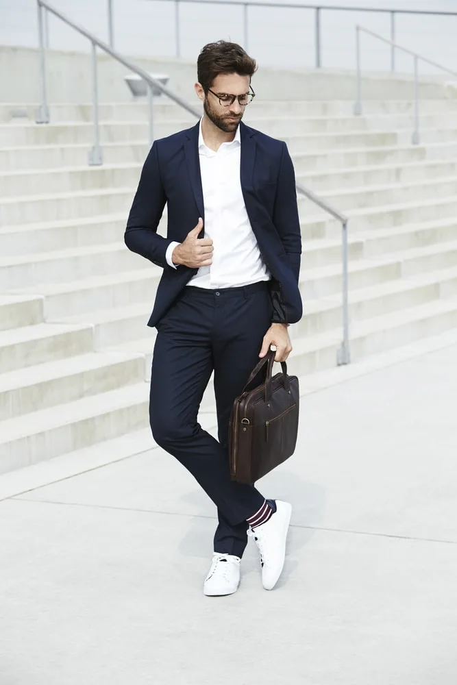 Casual suits with online sneakers