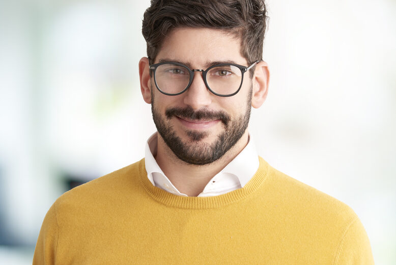 V Neck Vs Crew Neck Sweater Differences And How To Choose • Ready Sleek