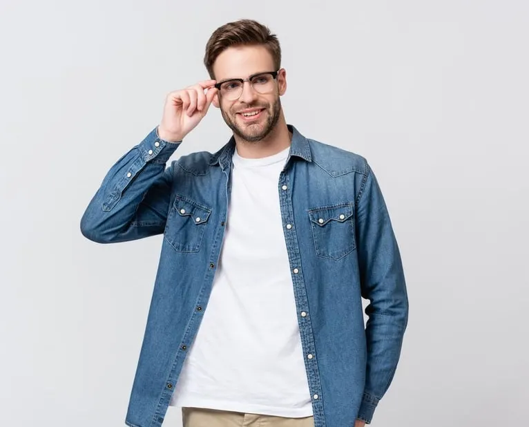 denim shirt over t-shirt 