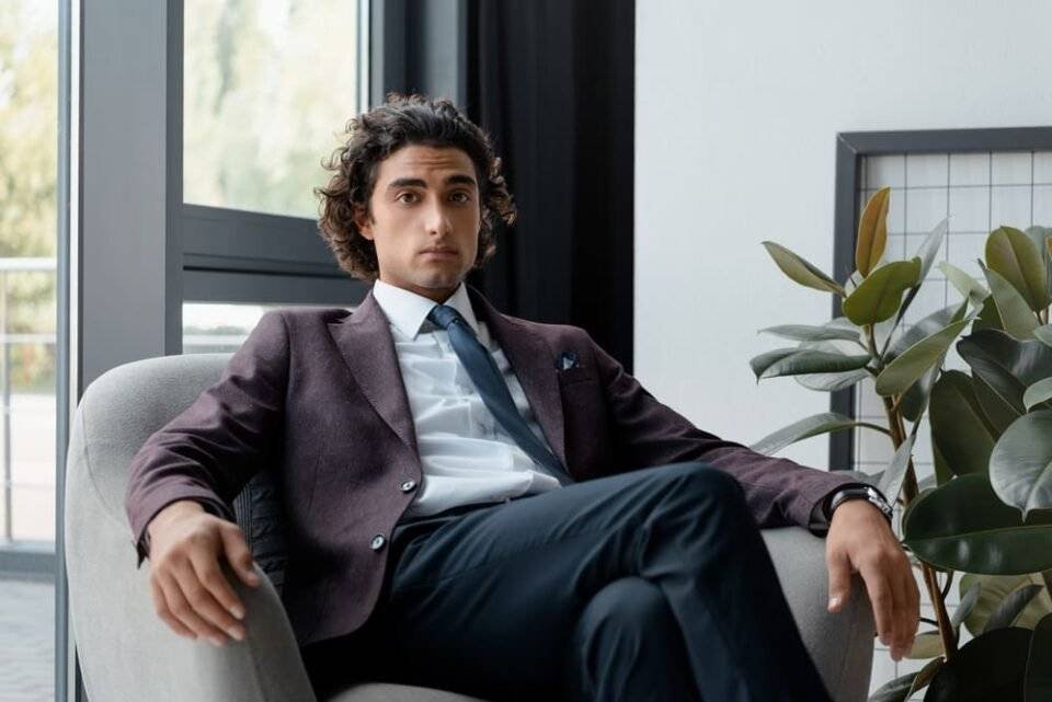 can-you-wear-jeans-to-a-wedding-explained-ready-sleek