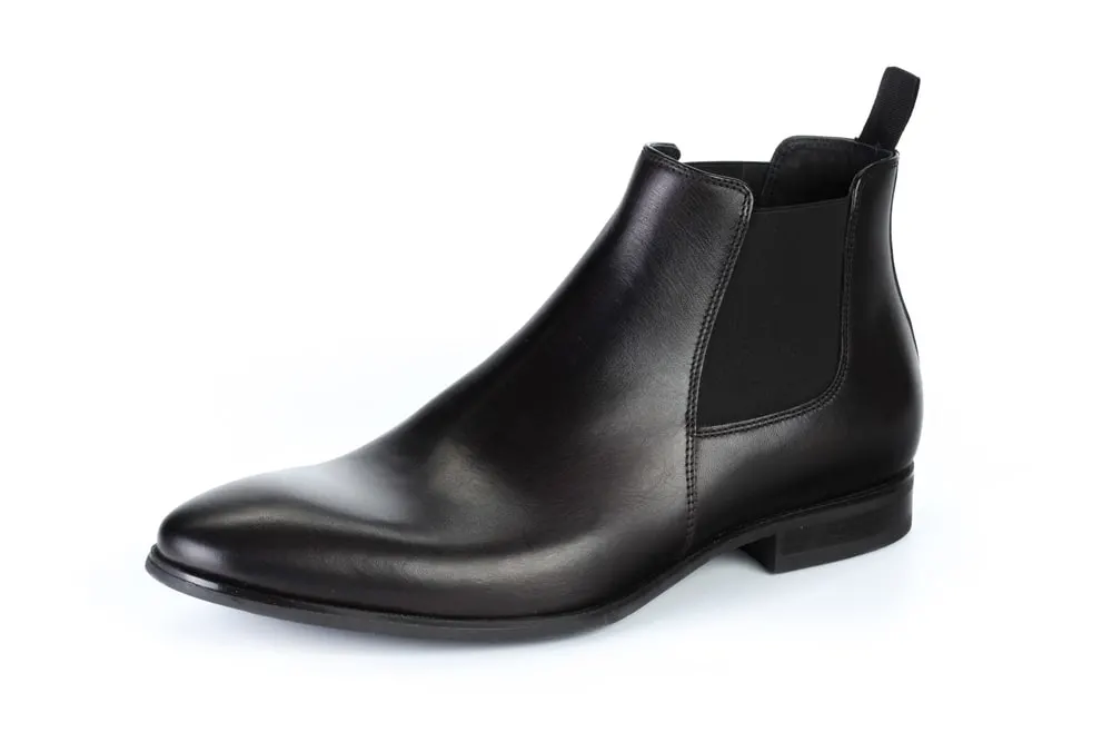 black leather chelsea boots 