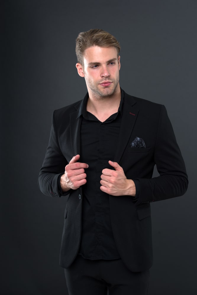 Sport coat with jeans shirt untucked sale