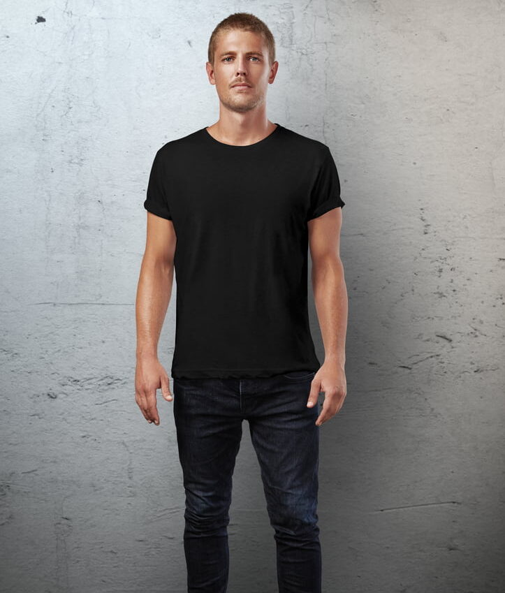 black t-shirt with black jeans 