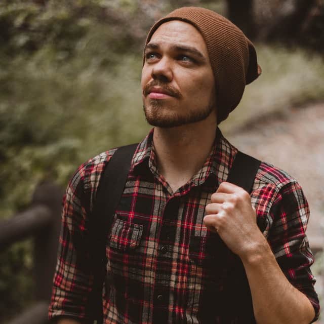 disconnected goatee chinstrap