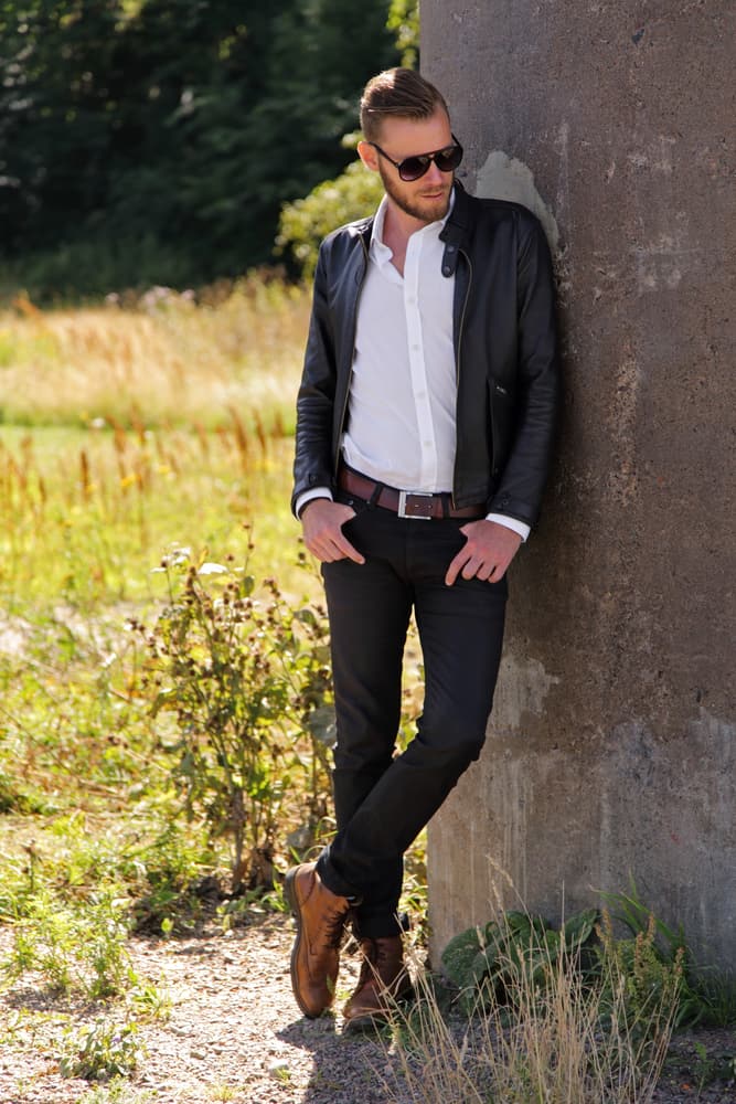 white shirt black jeans and brown shoes