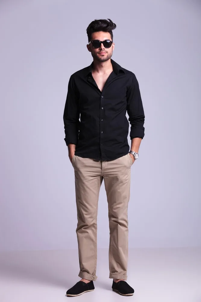 Wear Brown Pants With A Black Shirt