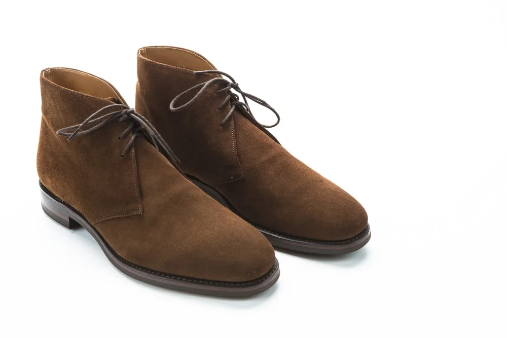 brown chukka boots