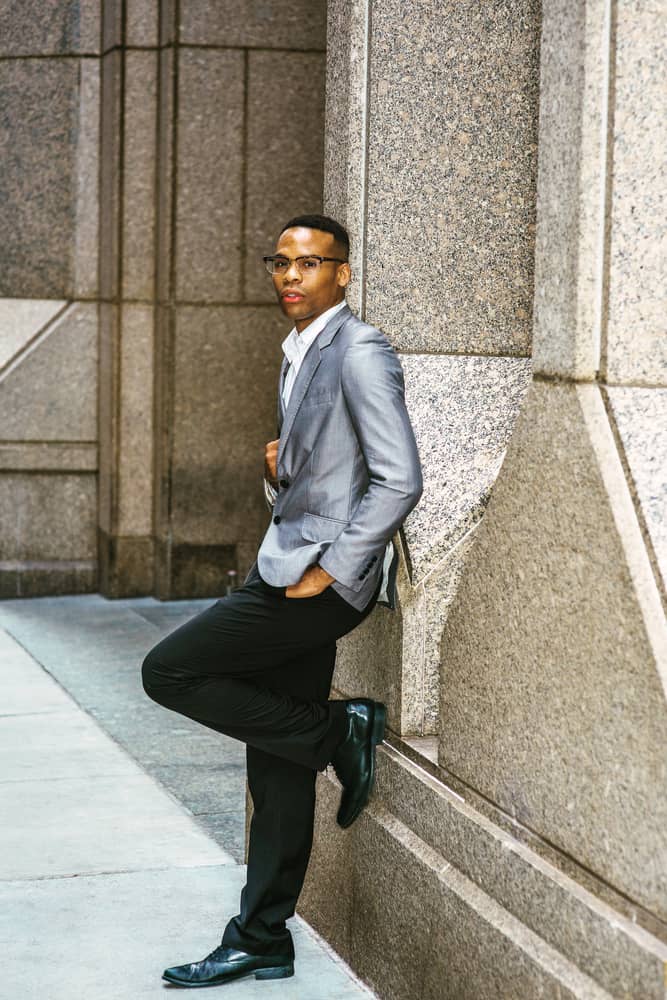  blazer white shirt and black pants 