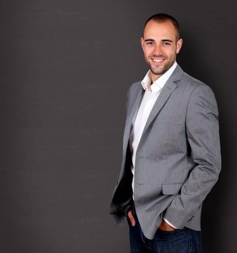 How To Wear A Grey Blazer With Jeans (Outfits, Tips) • Ready Sleek