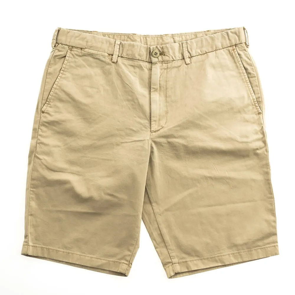 khaki shorts