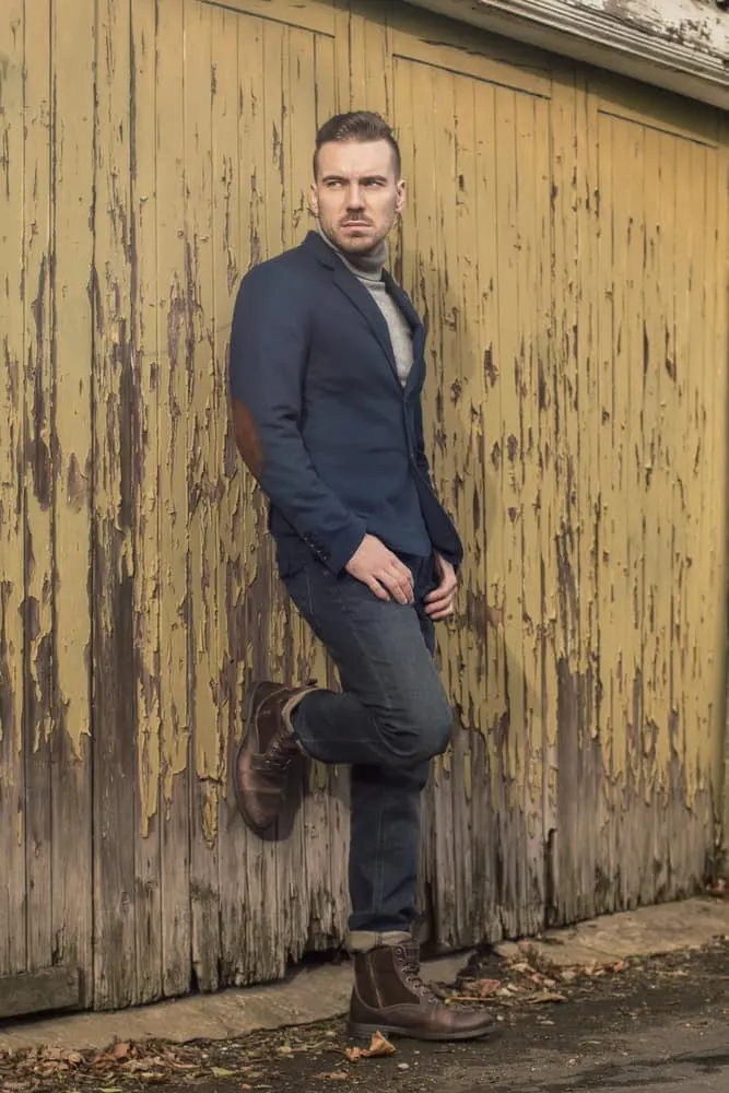 navy blazer and jeans combo