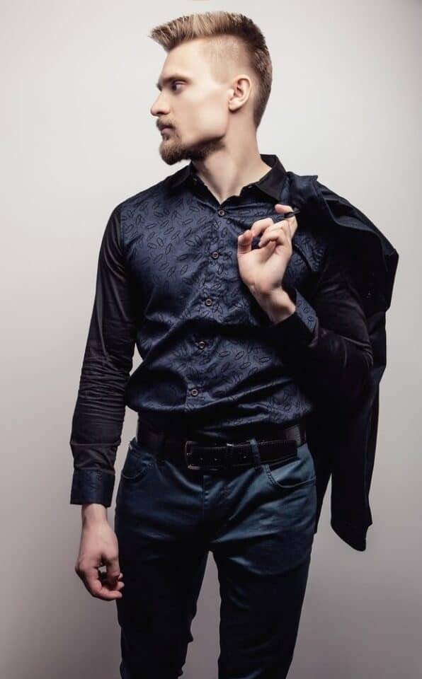 How To Wear A Black Shirt With Blue Pants (Outfits, Tips) • Ready Sleek