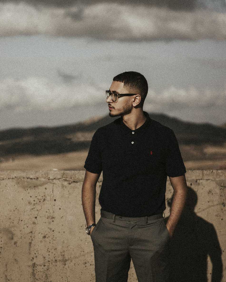 Should You Wear An Undershirt With A Polo? (Solved) • Ready Sleek